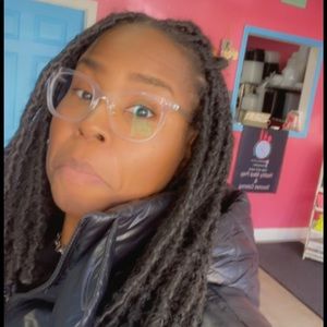 Meet your Posher, Paris